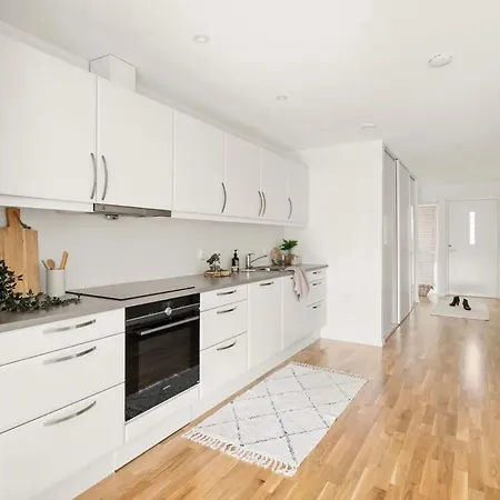 Modern Near Fana Stadium With Parking Apartment Bergen